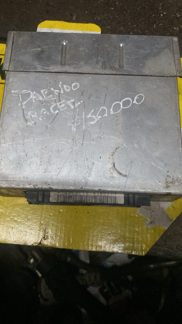 Desarmaduría JVC - Servicio de Grúa, Serviteca | Cajas de cambio, alternadores, parachoques, vidrios, asientos, ópticos, focos, capot, puertas.