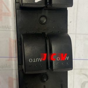 Desarmaduría JVC - Servicio de Grúa, Serviteca | Cajas de cambio, alternadores, parachoques, vidrios, asientos, ópticos, focos, capot, puertas.