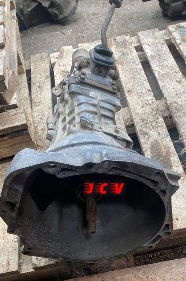 Desarmaduría JVC - Servicio de Grúa, Serviteca | Cajas de cambio, alternadores, parachoques, vidrios, asientos, ópticos, focos, capot, puertas.