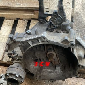 Desarmaduría JVC - Servicio de Grúa, Serviteca | Cajas de cambio, alternadores, parachoques, vidrios, asientos, ópticos, focos, capot, puertas.