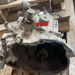 Desarmaduría JVC - Servicio de Grúa, Serviteca | Cajas de cambio, alternadores, parachoques, vidrios, asientos, ópticos, focos, capot, puertas.