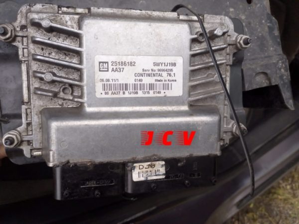 Desarmaduría JVC - Servicio de Grúa, Serviteca | Cajas de cambio, alternadores, parachoques, focos, puertas.
