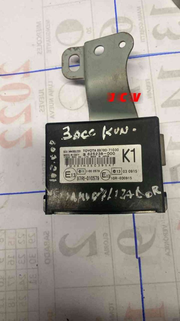 ECU INMOVILIZADOR TOYOTA KUN